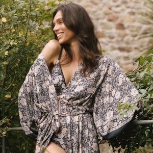 Spell & The Gypsy Juniper Duster in Charcoal.